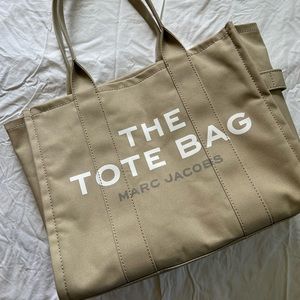 Marc Jacobs The Large Tote Bag